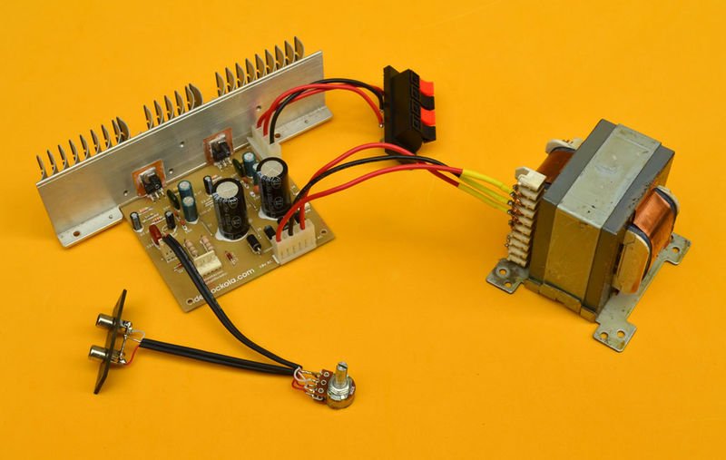 Fitxer:Amp 60w 14.jpg